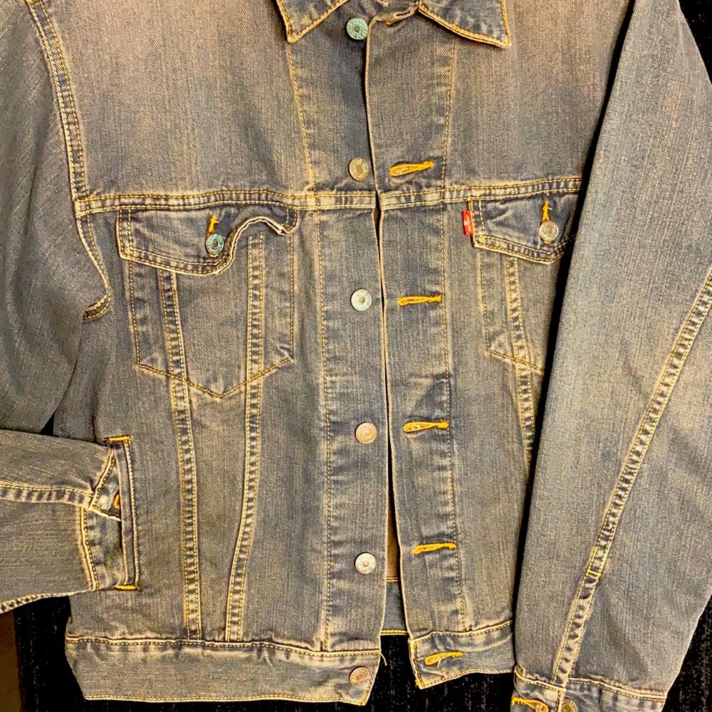 Levi’s Jacket (Standard Trucker) Over Sized Look - image 4